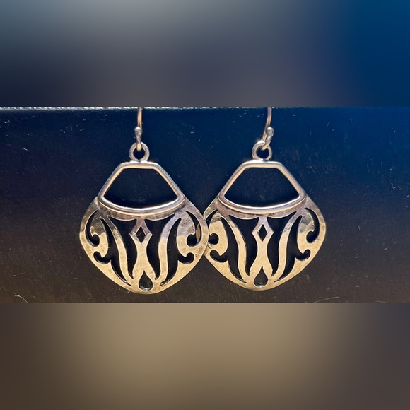 Silpada “Parisian Bistro” Earrings - Picture 6 of 7